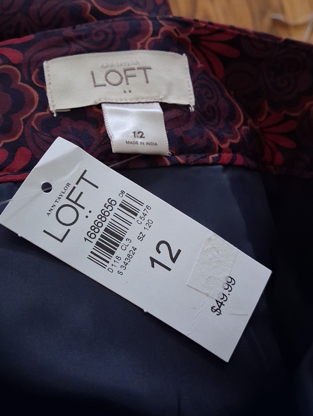 Ann Taylor LOFT - Women's Dark Red/Black Floral Lined Dress Skirt. Size 12. NWT - Picture 2 of 7